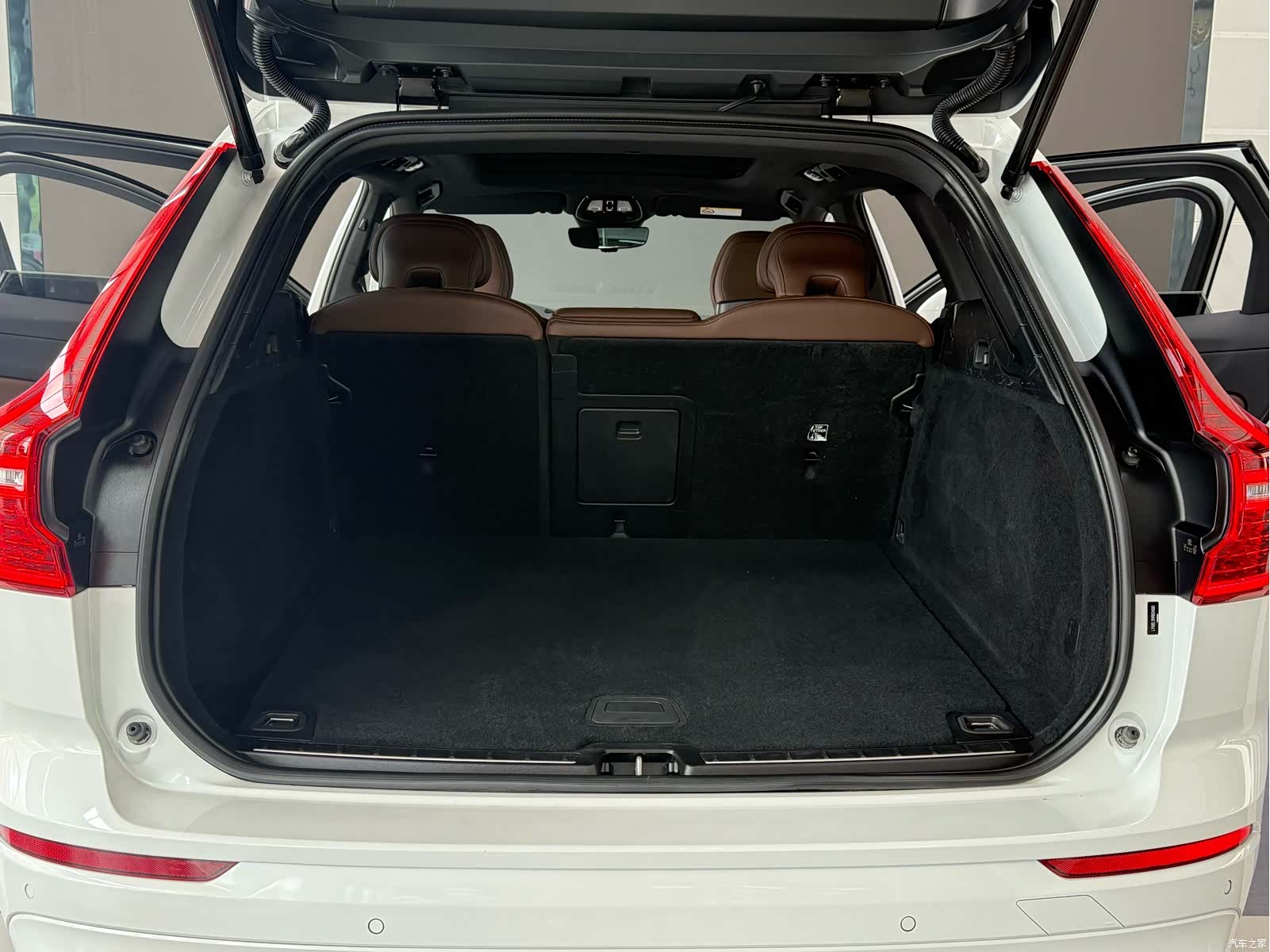 Volvo XC60, 2022 10