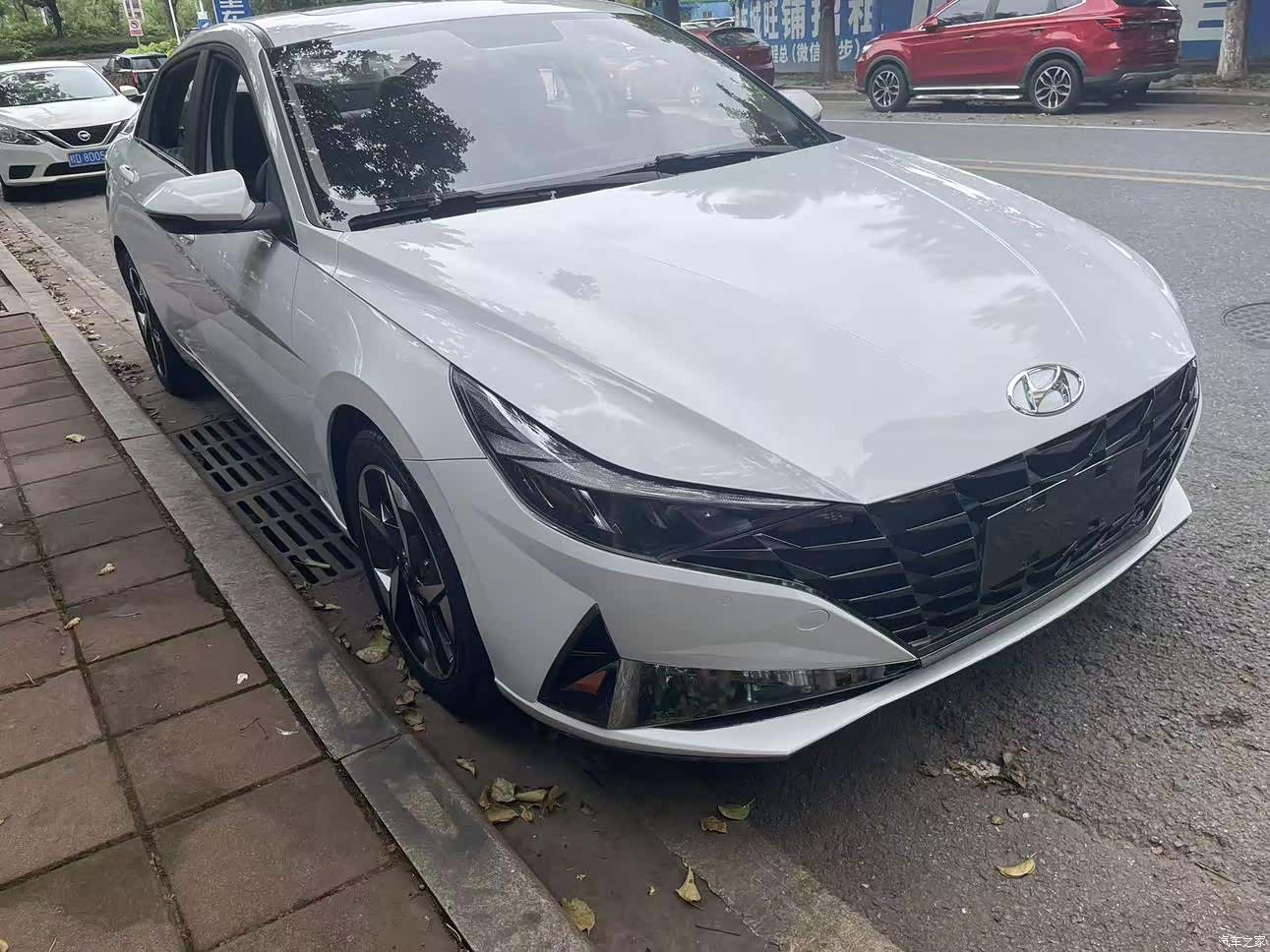 Hyundai Elantra, 2020 3