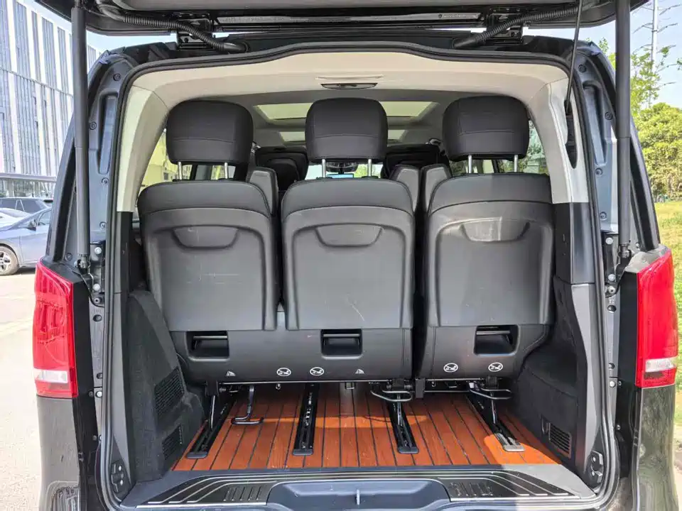 Mercedes-Benz V-class