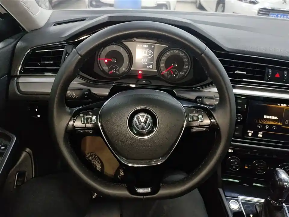 Volkswagen Lingdu