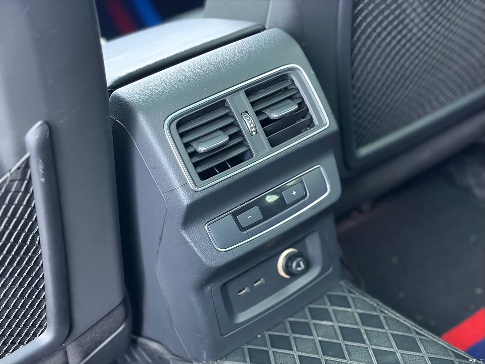 Audi Q5L, 2020 12