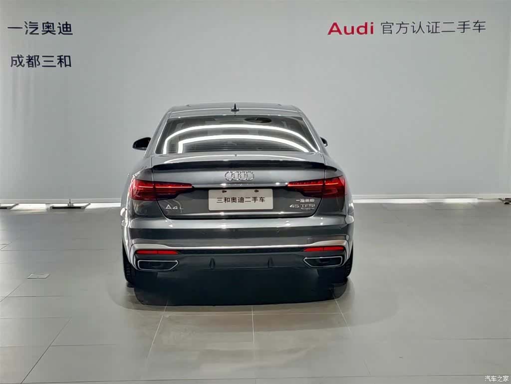 Audi A4L, 2021 все фото