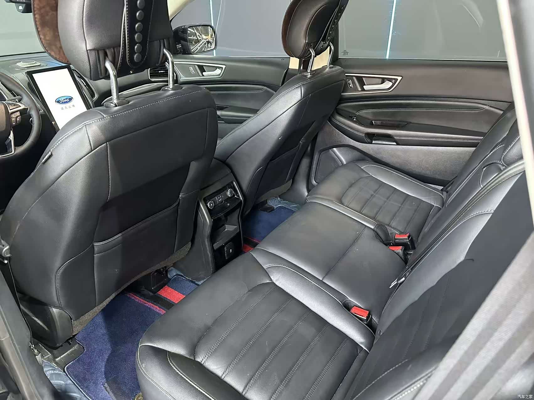 Ford Edge, 2021 10
