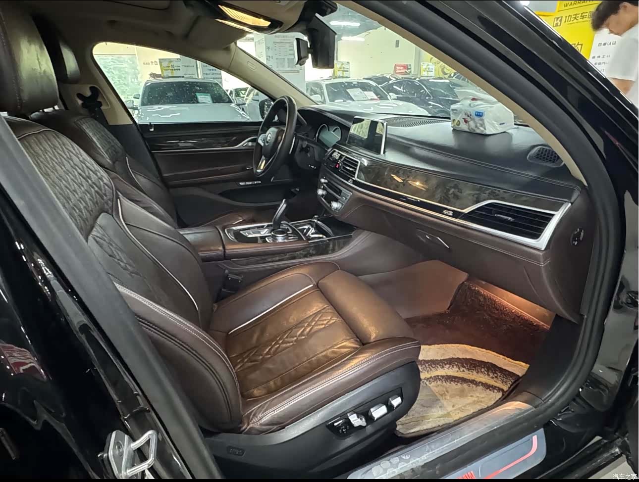 BMW 7 Series, 2018 все фото
