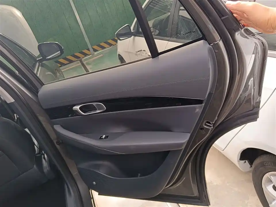 Geely Galaxy Galaxy E5