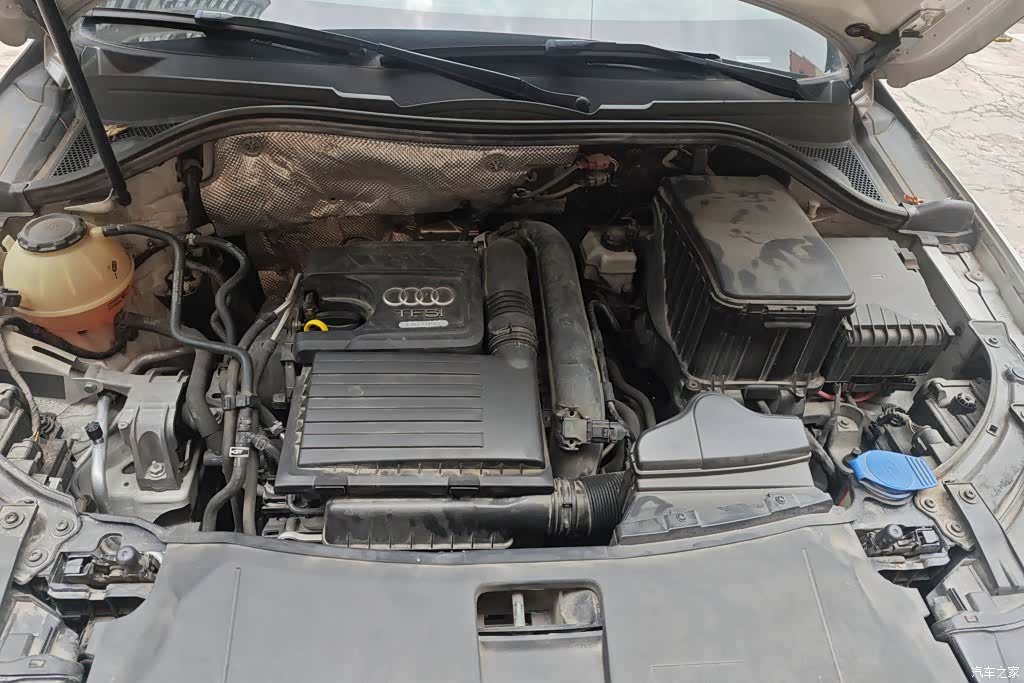 Audi Q3, 2019 10
