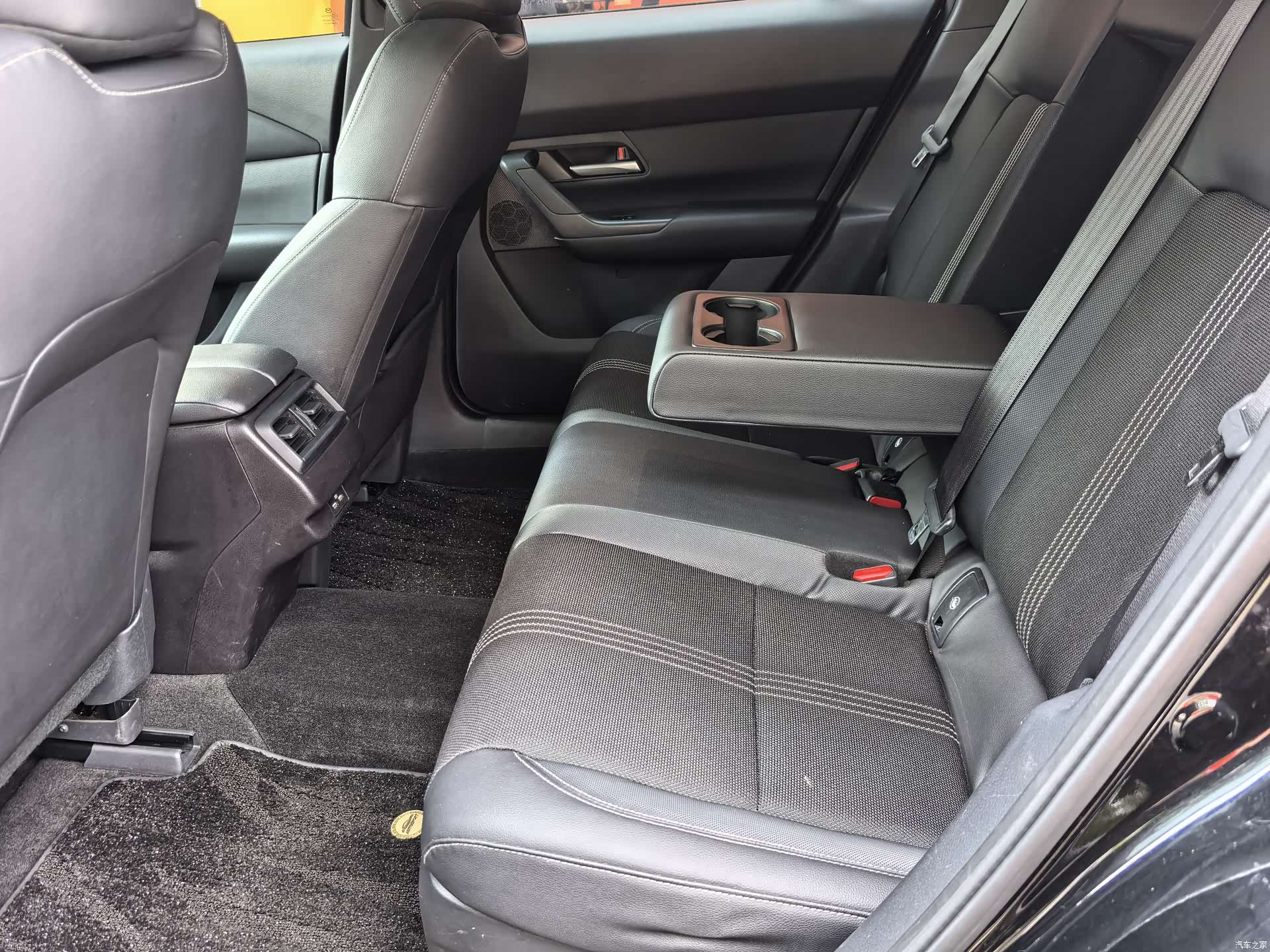 Mazda CX-50, 2024 11