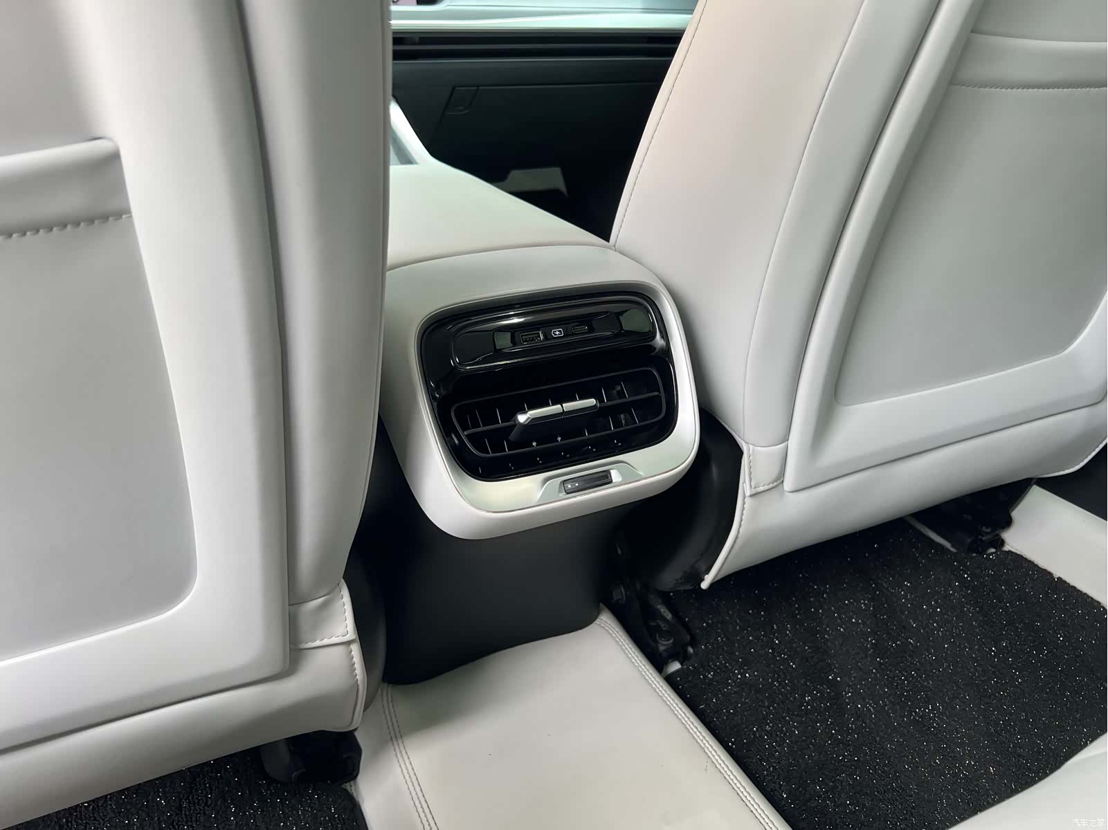 Xpeng P7, 2024 12