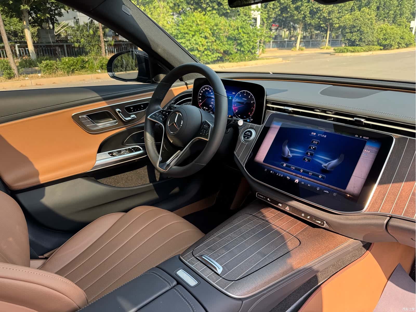 Mercedes-Benz E-Class, 2024 20
