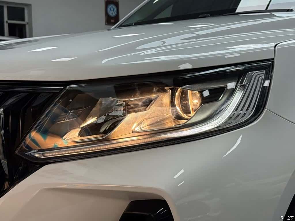 Geely X6, 2022 21