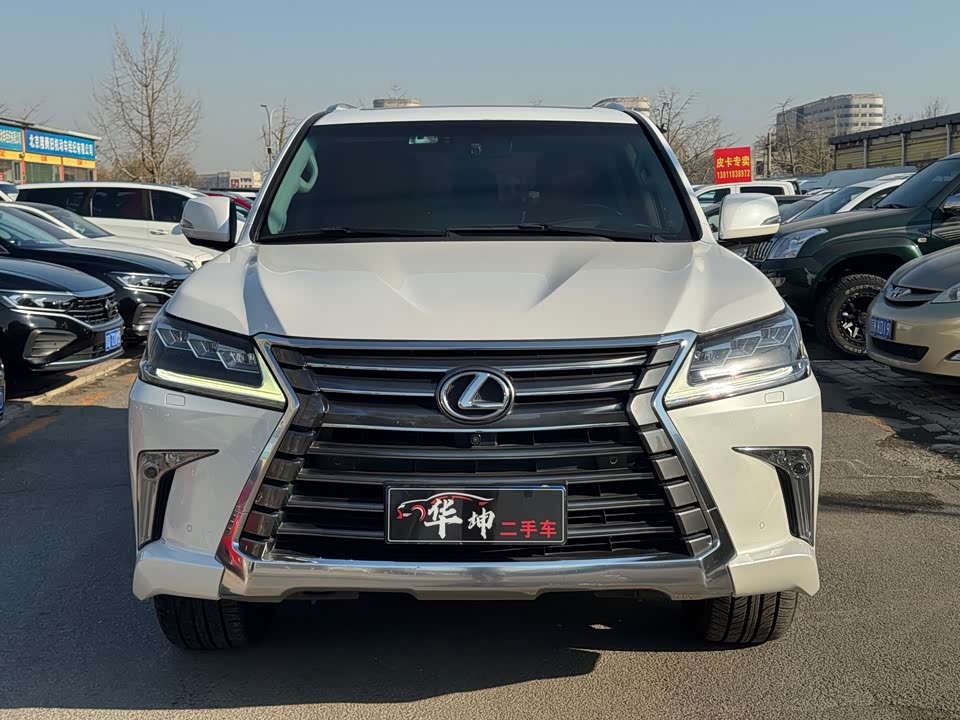 Lexus LX