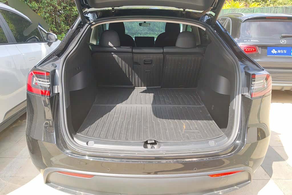 Tesla Model Y, 2021 4