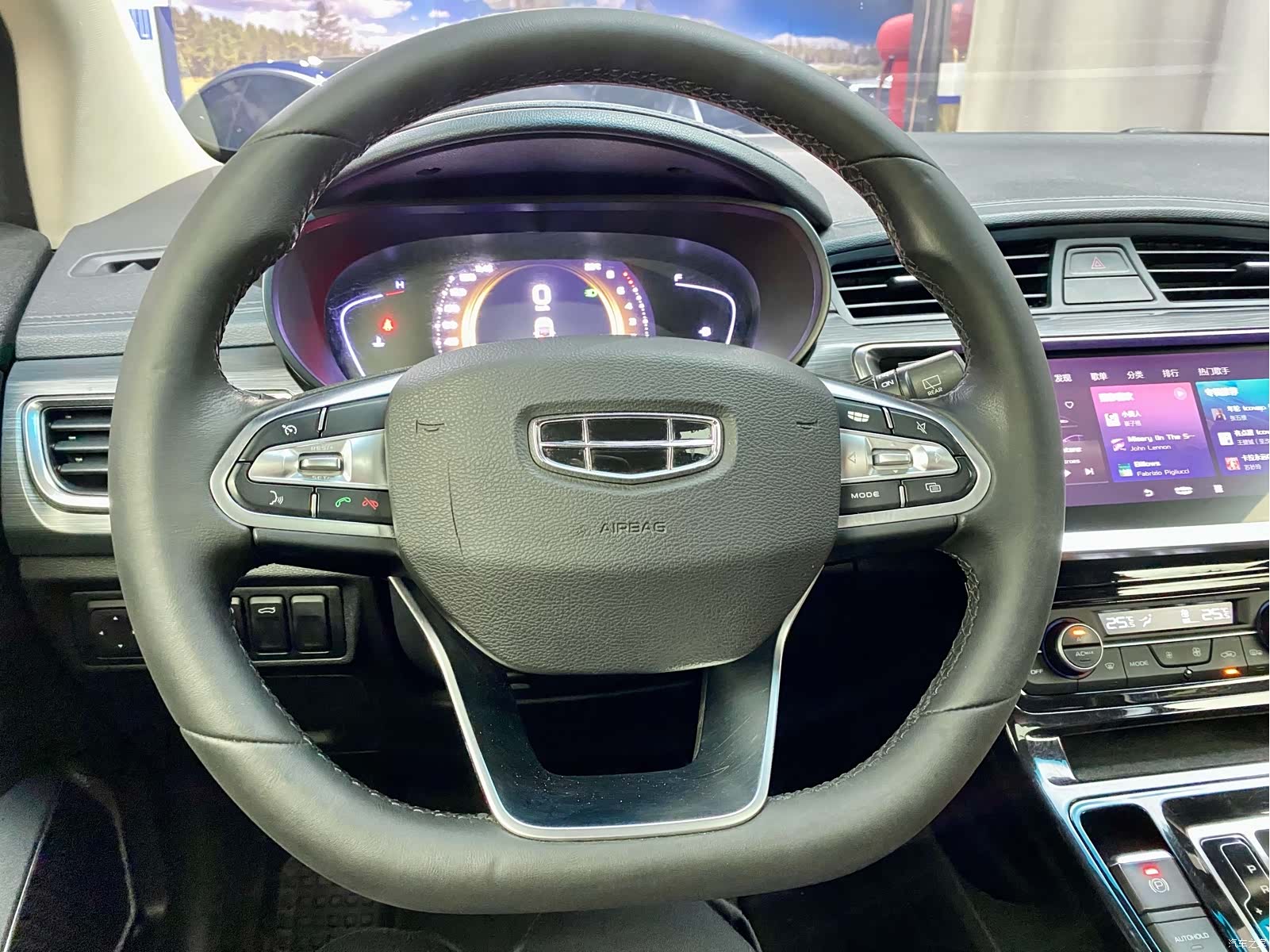 Geely Emgrand, 2020 10