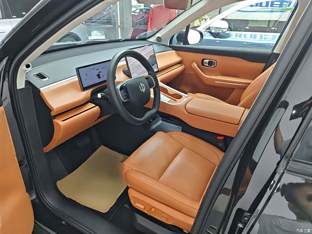Leapmotor C16, 2025 15