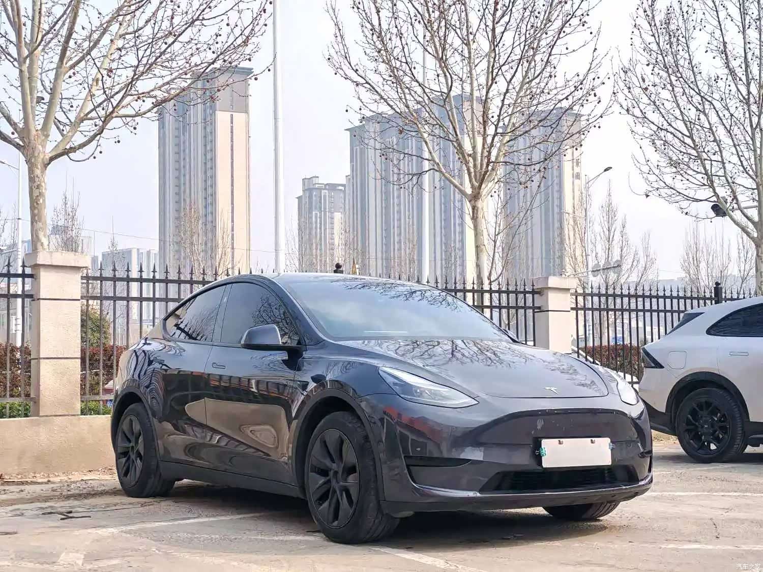 Tesla Model Y, 2024 3