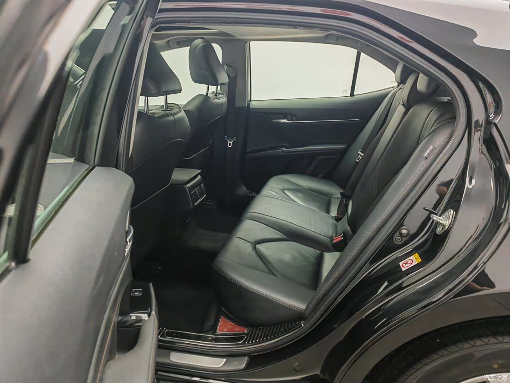 Toyota Camry, 2018 15