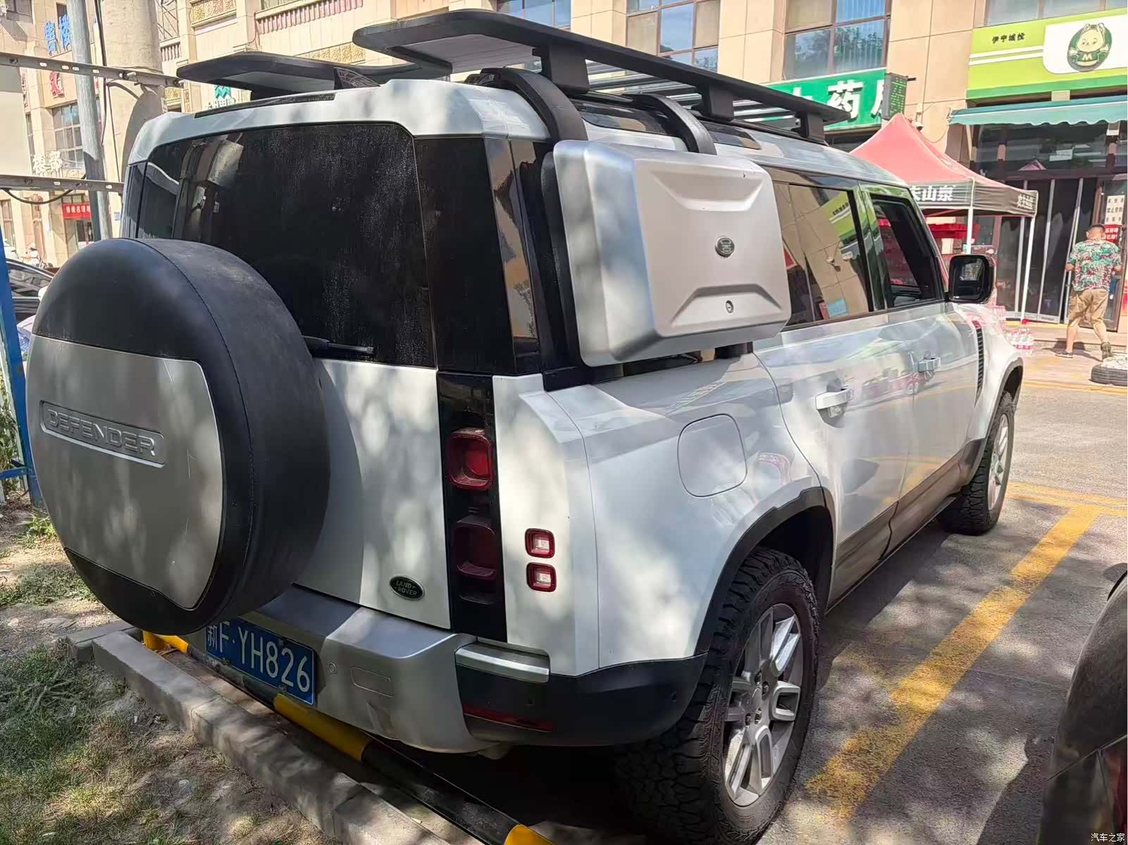 Land Rover Defender, 2022 6