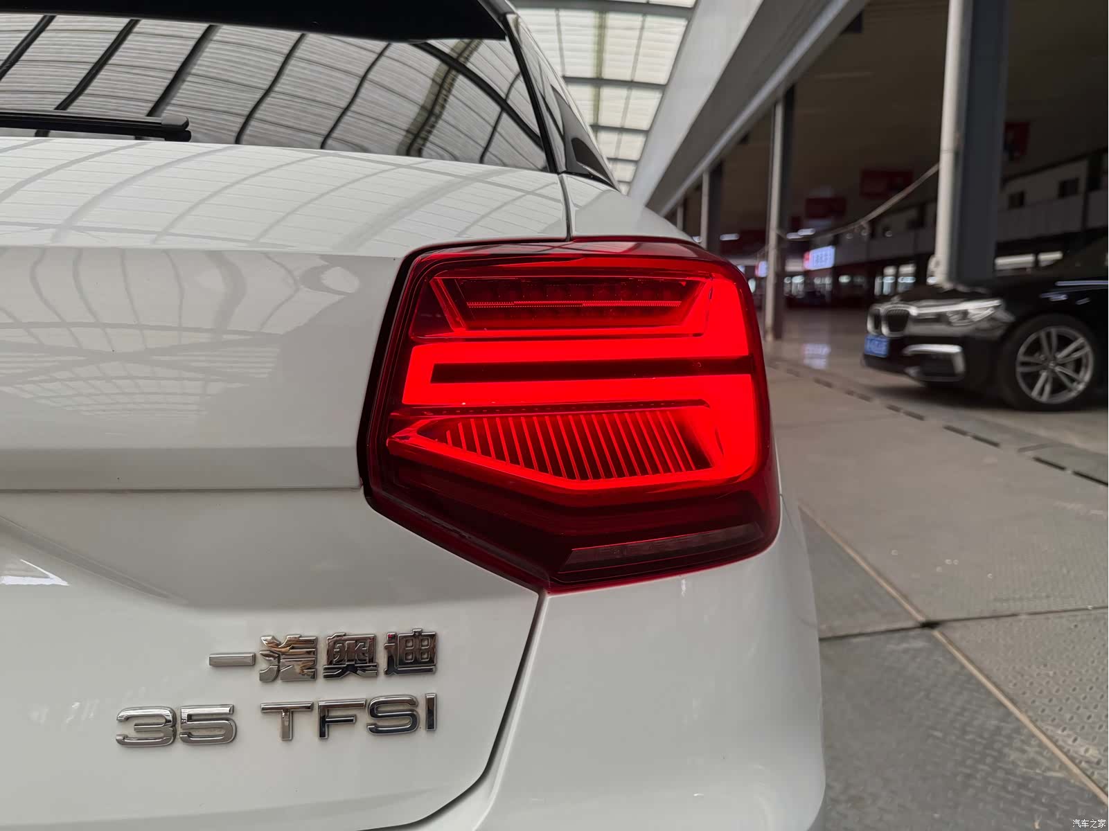 Audi Q2L, 2018 21