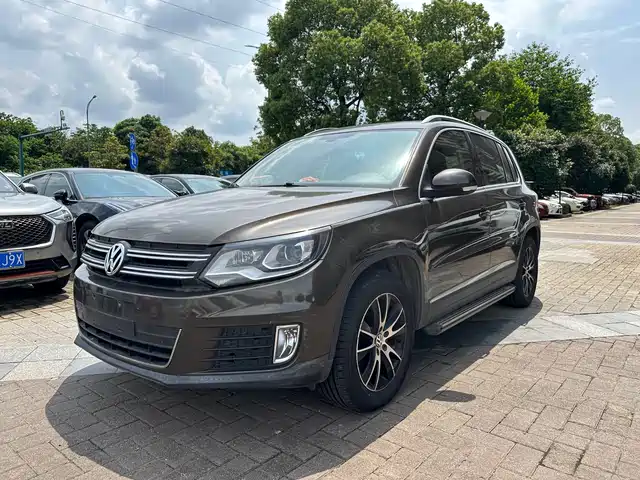 Volkswagen Tiguan 2016 — купить из Китая под заказ
