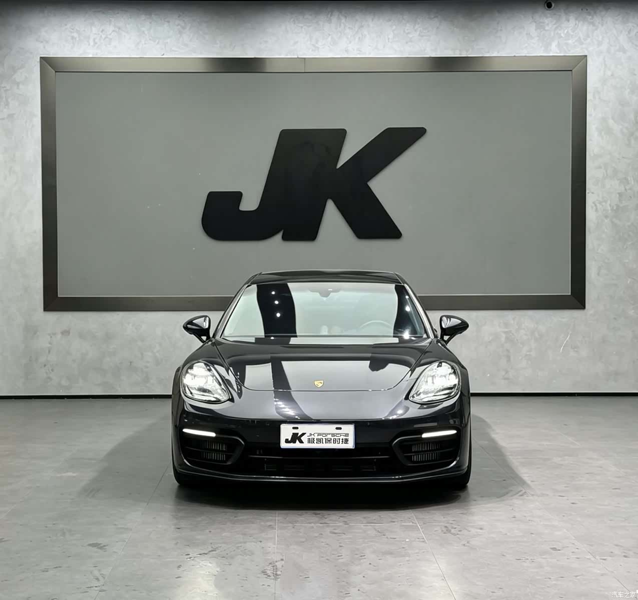 Porsche Panamera, 2022 2