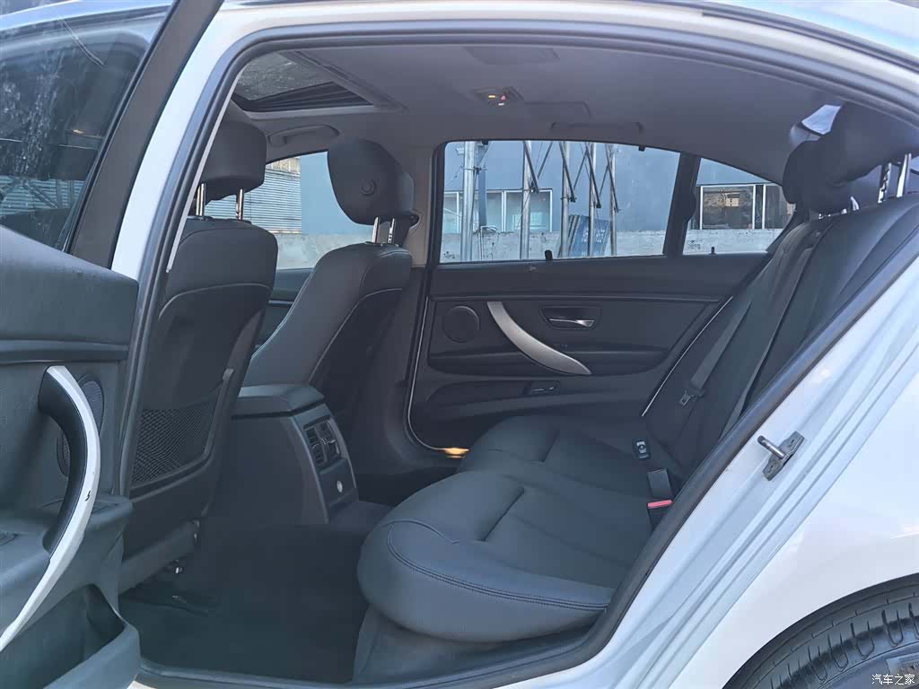 BMW 3 Series, 2016 11