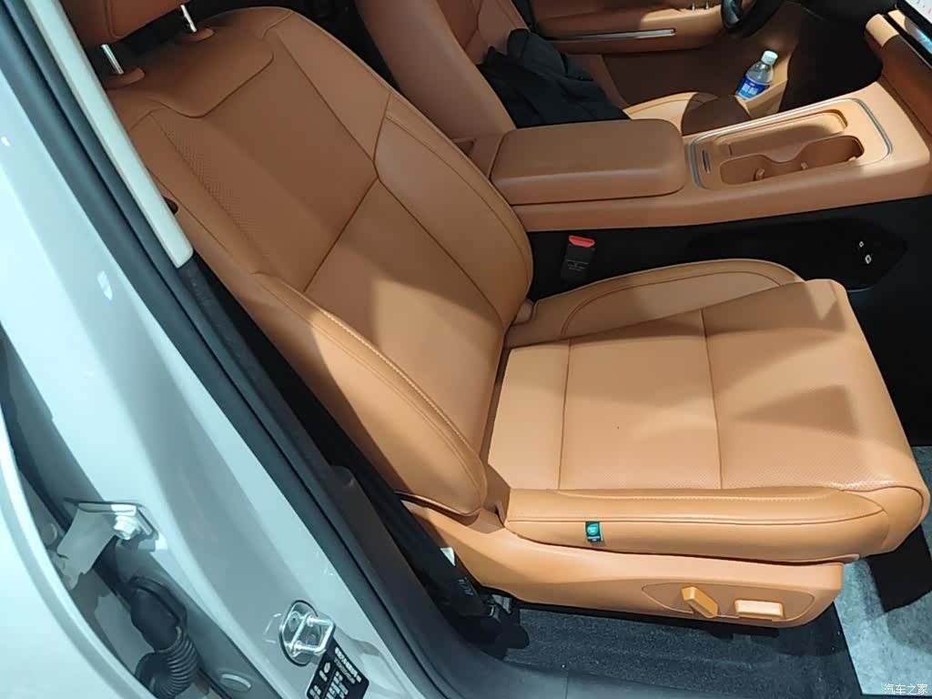 Leapmotor C10, 2025 25