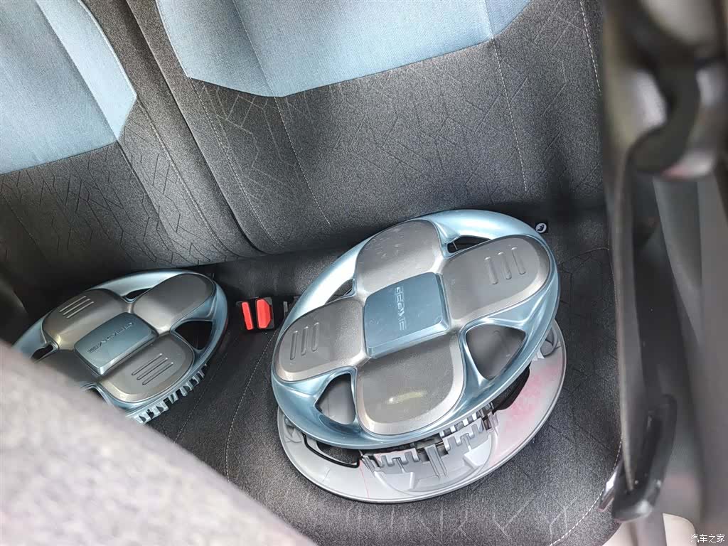 Geely Panda, 2024 14
