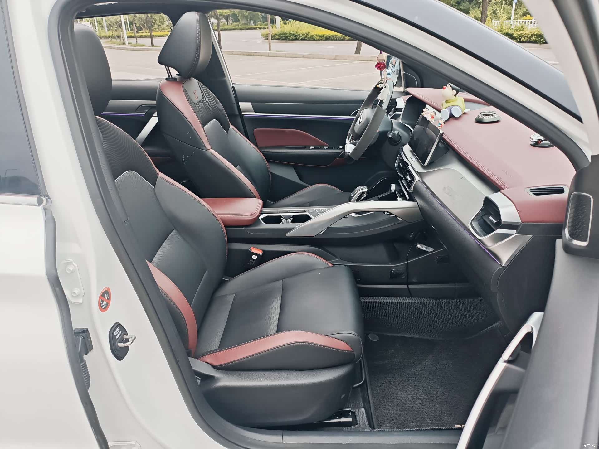 Geely Coolray, 2020 13