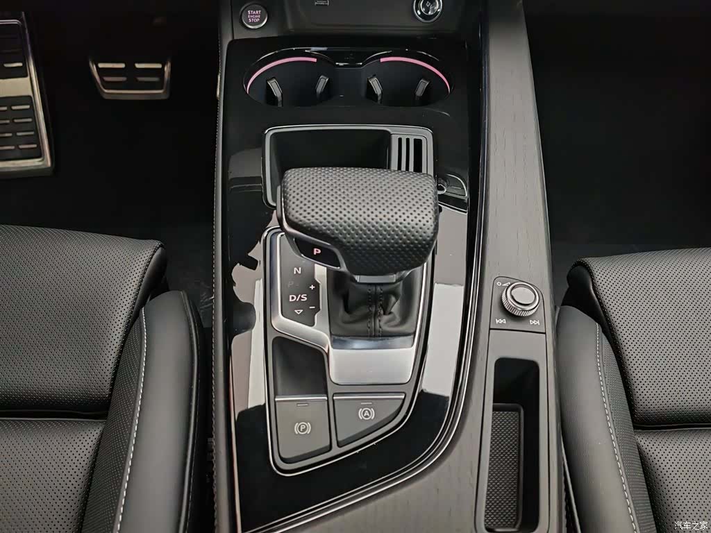 Audi A4L, 2025 13