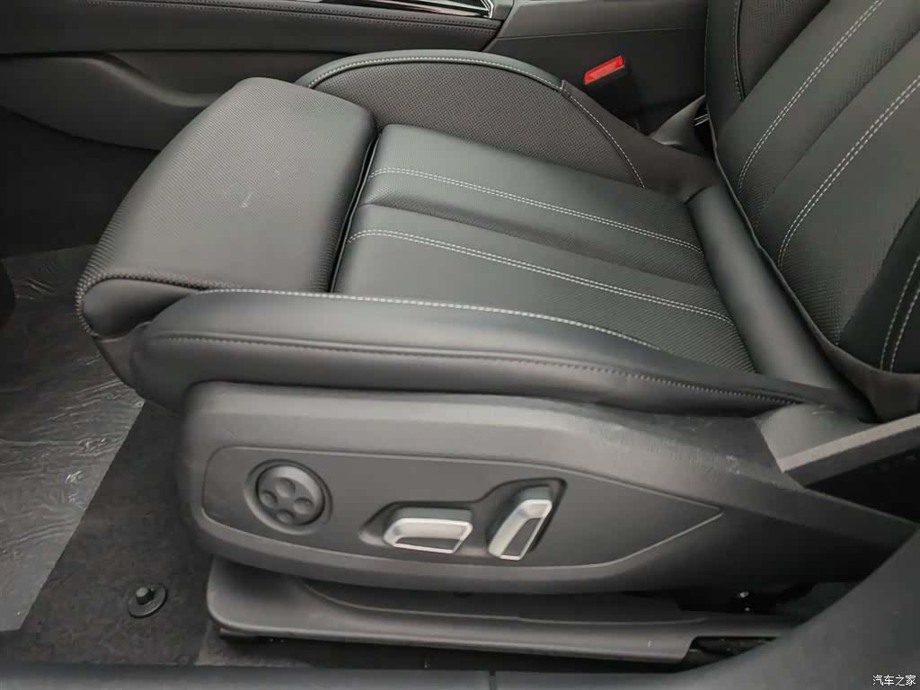 Audi A4L, 2025 20