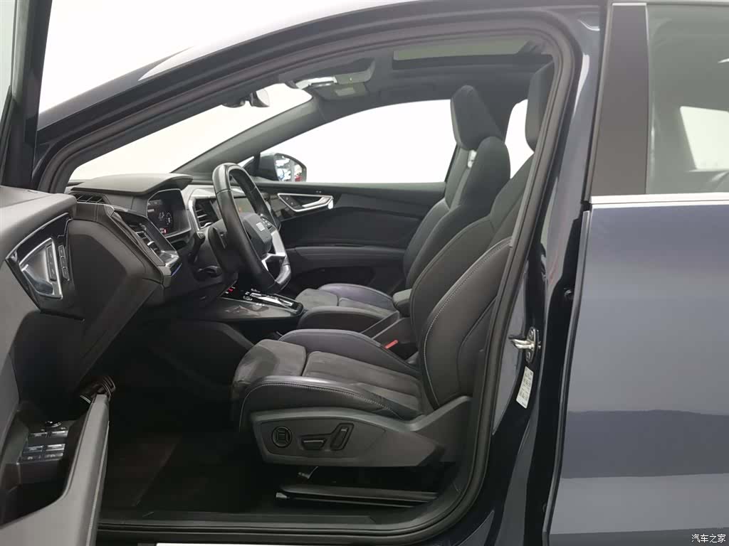 Audi Q4 e-tron, 2023 10