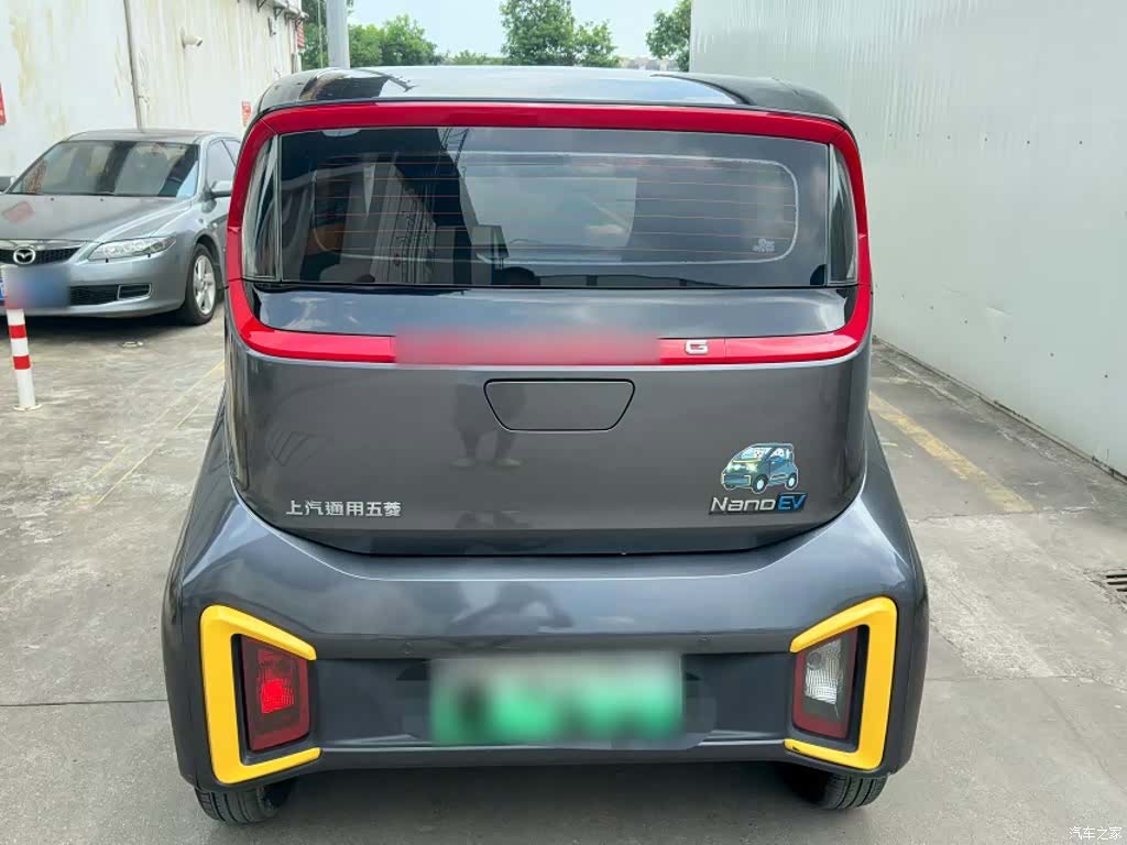 Wuling NanoEV, 2022 10
