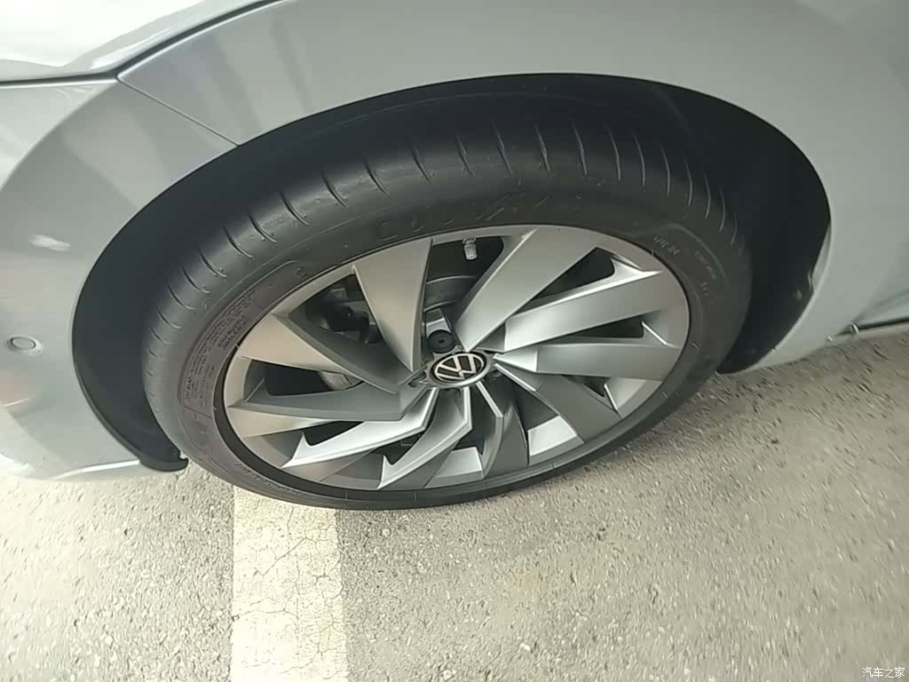 Volkswagen CC, 2025 23
