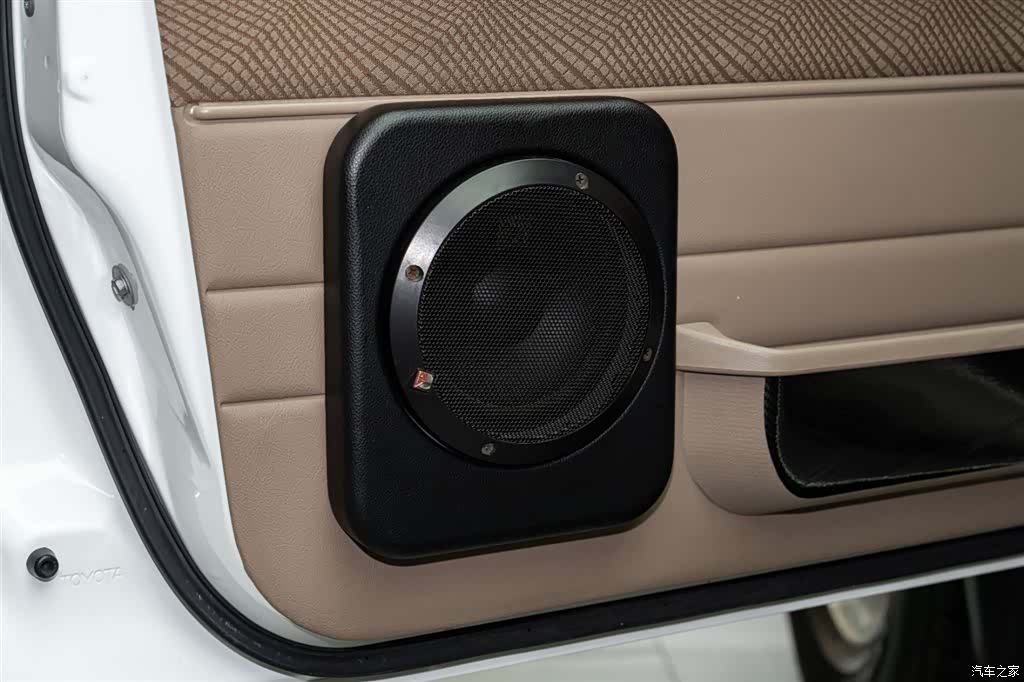 Toyota Land Cruiser, 2016 12