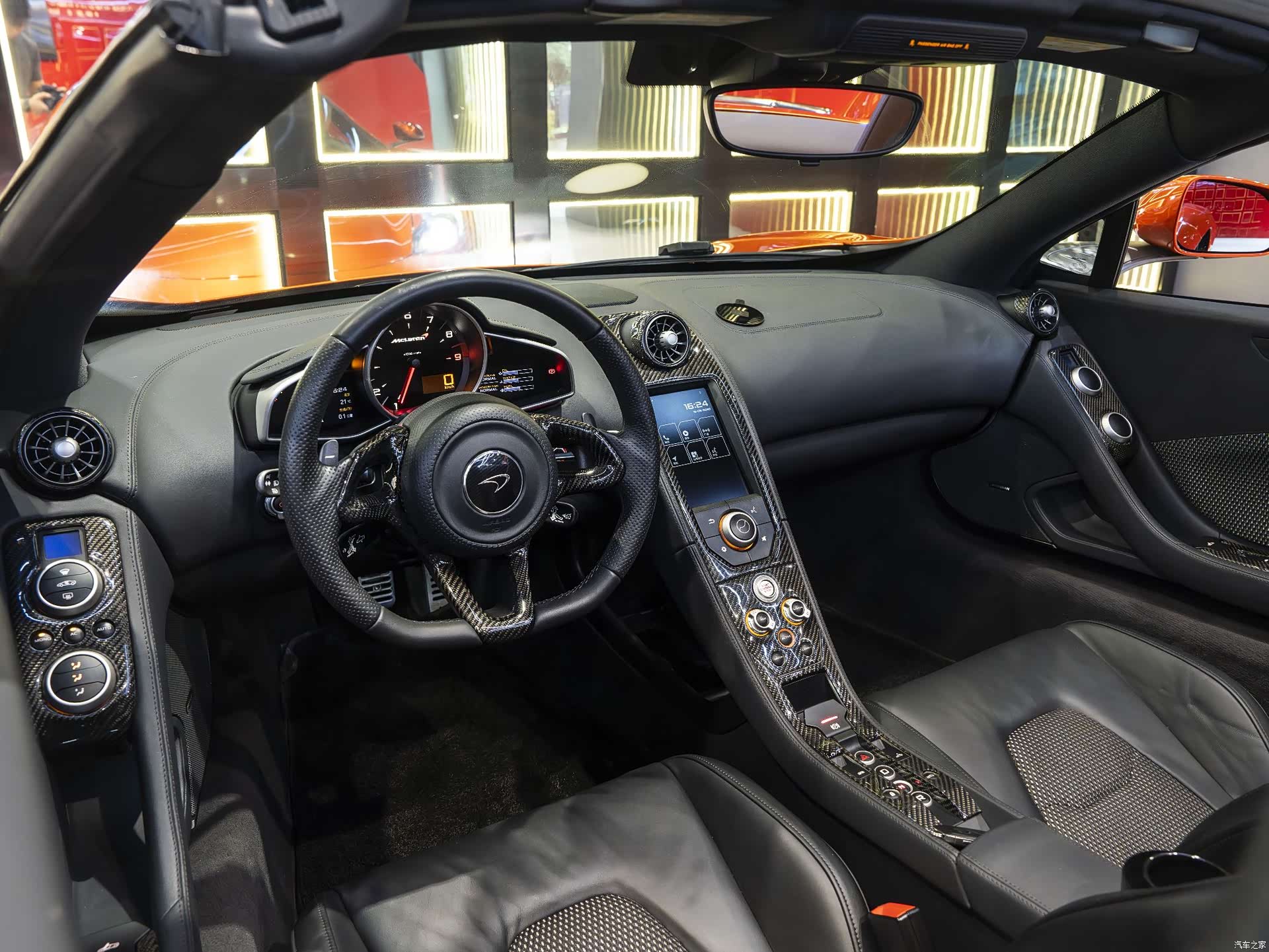 McLaren 12C, 2014 17