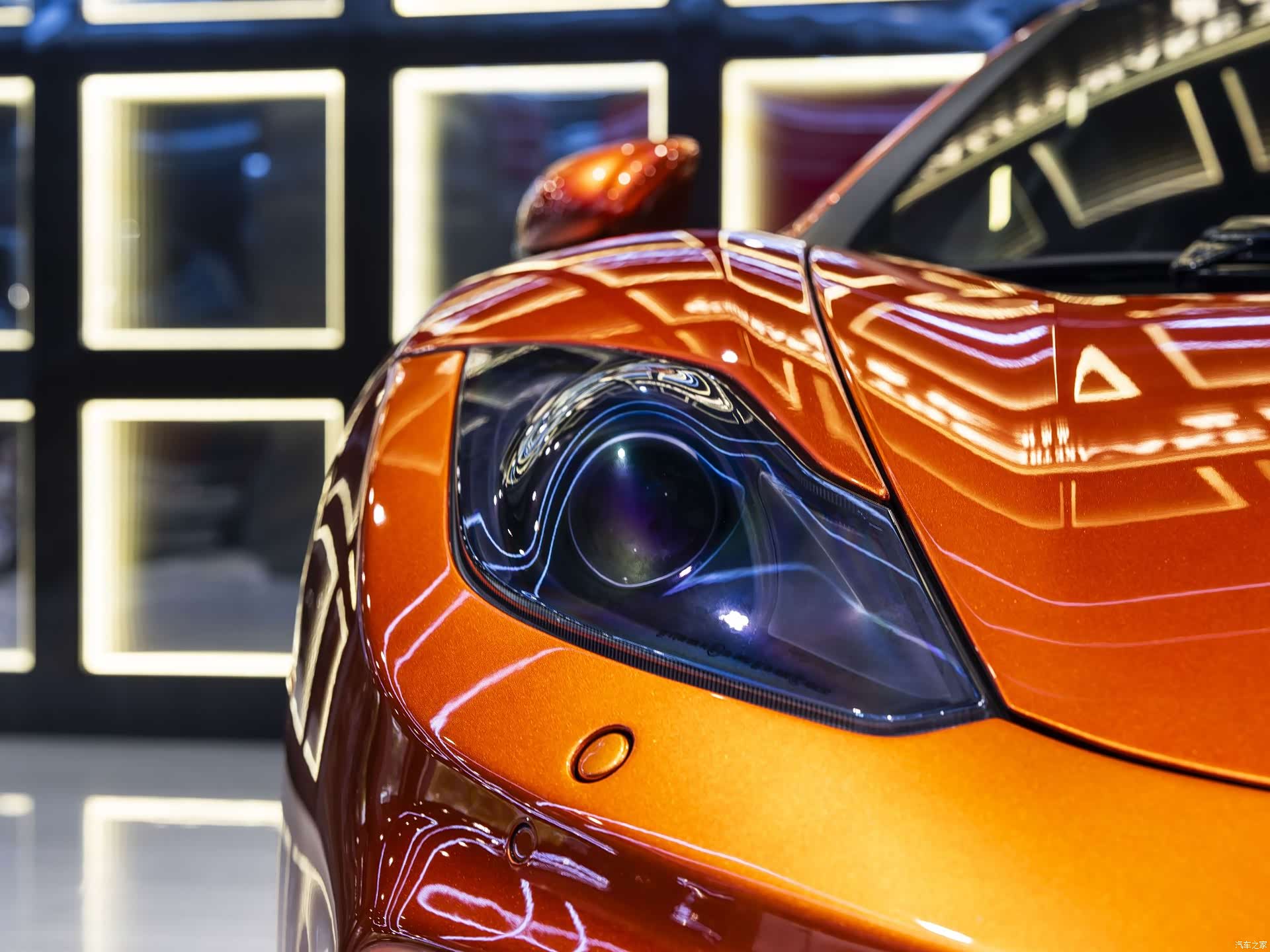 McLaren 12C, 2014 8