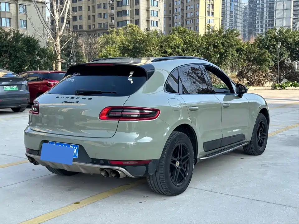 Porsche Macan