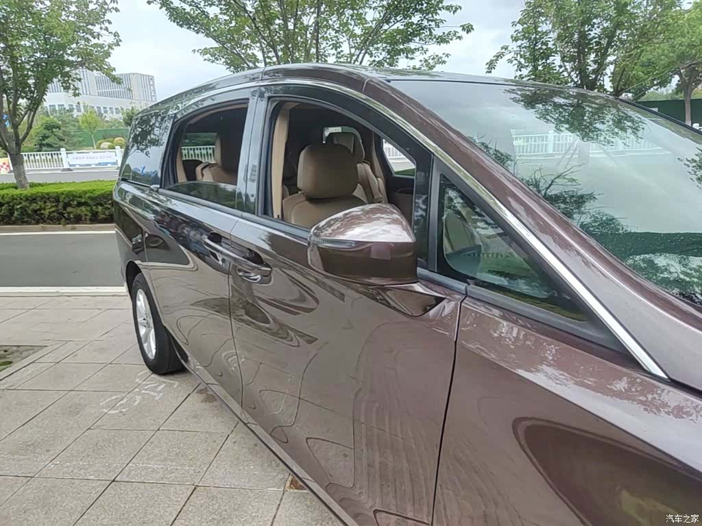 Buick GL8, 2017 4