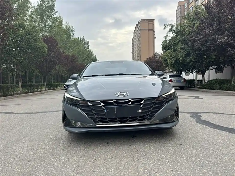 Hyundai Elantra