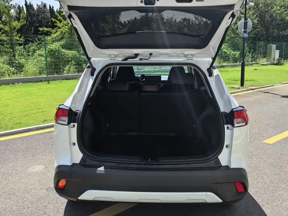 Toyota Corolla Sharp amplifier