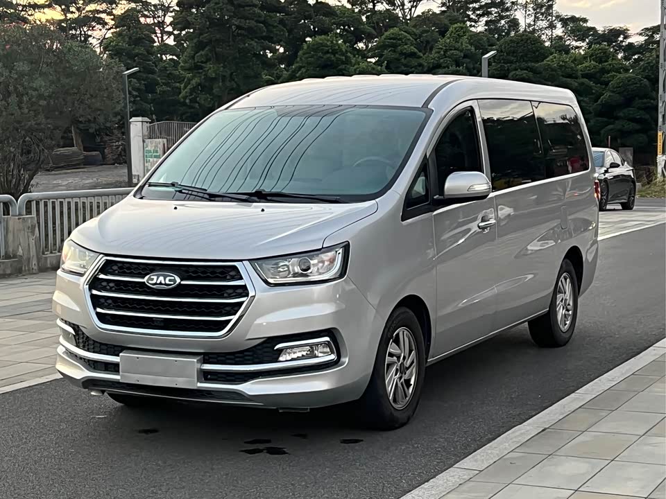 JAC Refine Ruifeng M4