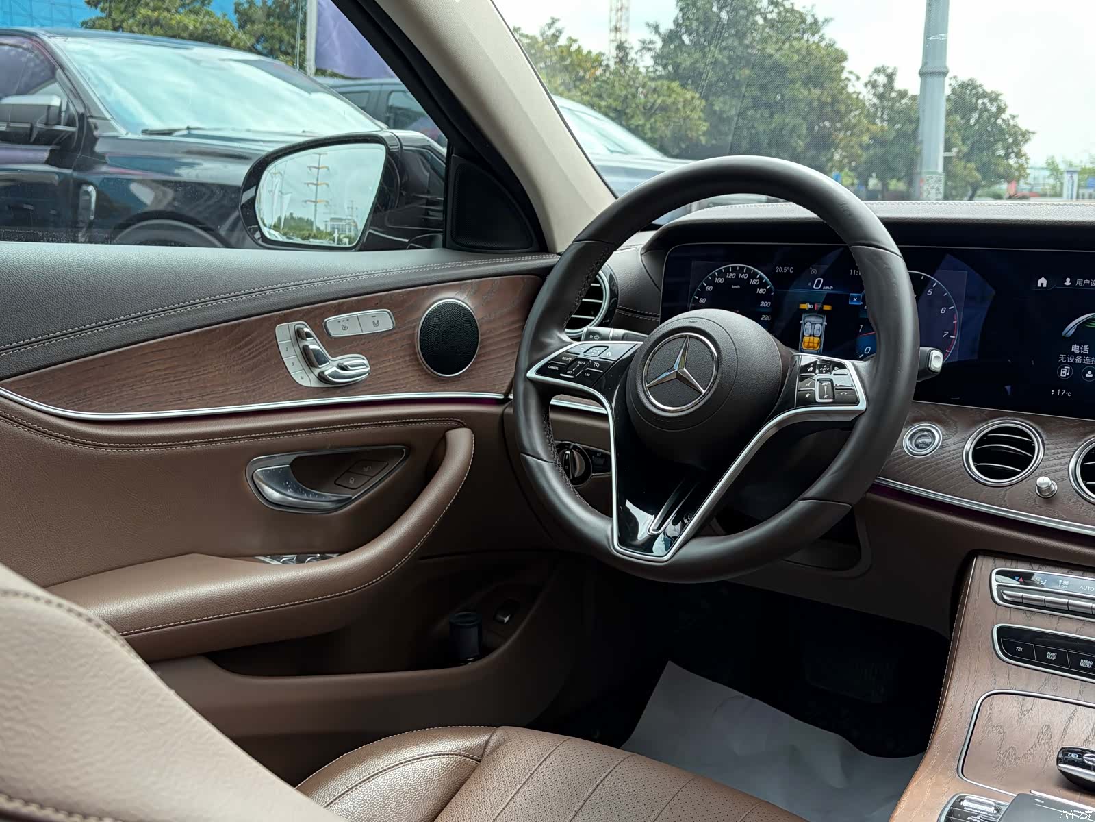 Mercedes-Benz E-Class, 2022 17