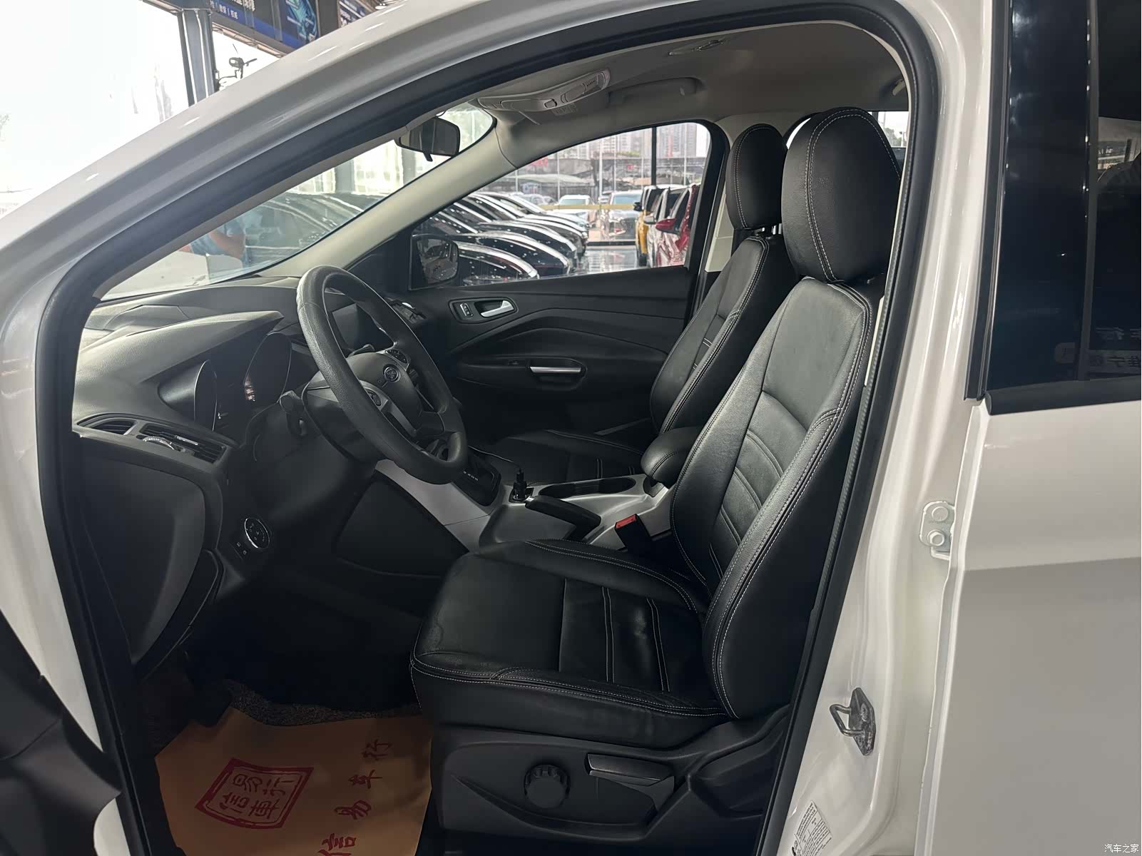 Ford Kuga, 2015 4