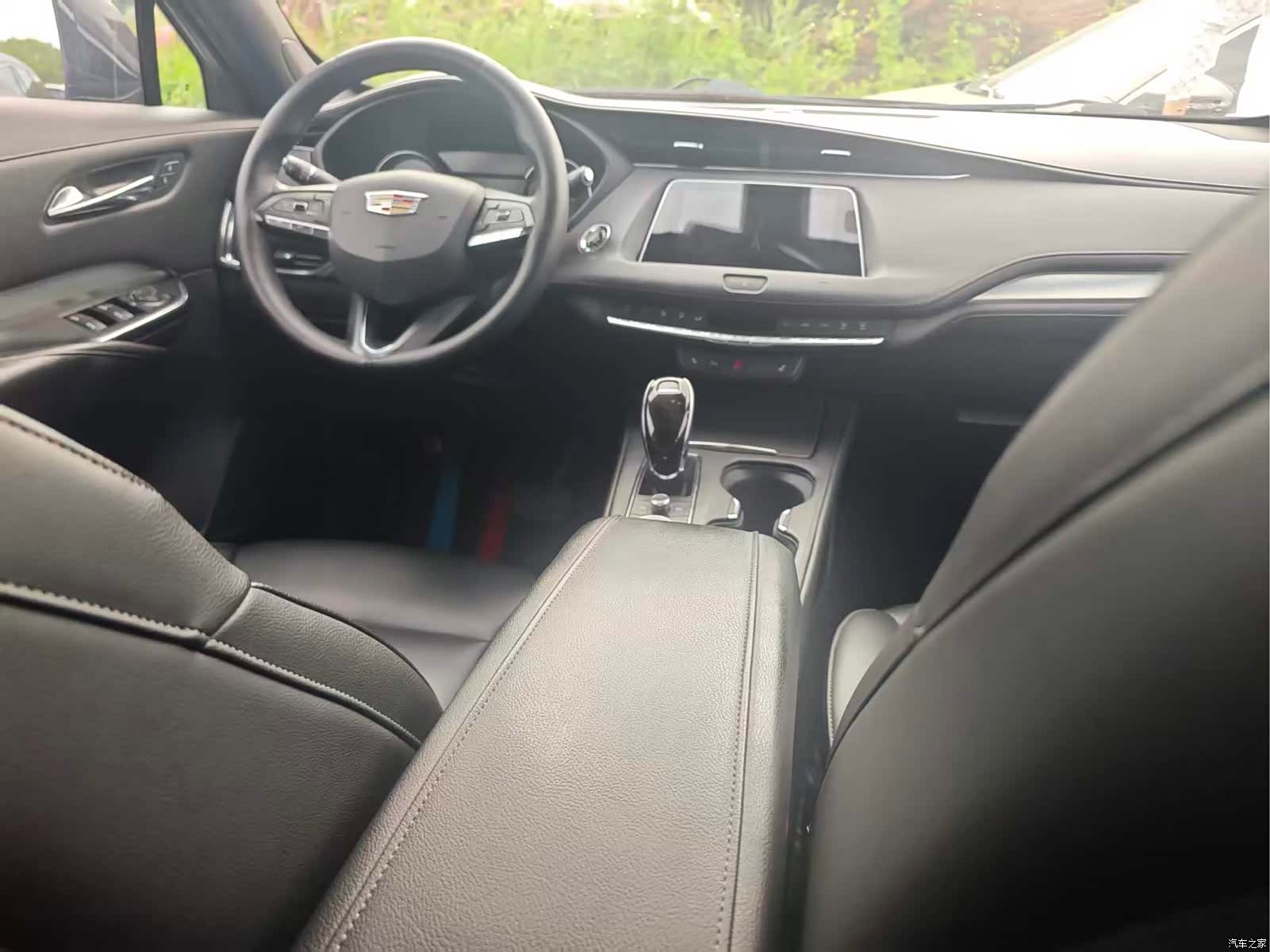 Cadillac XT4, 2019 10