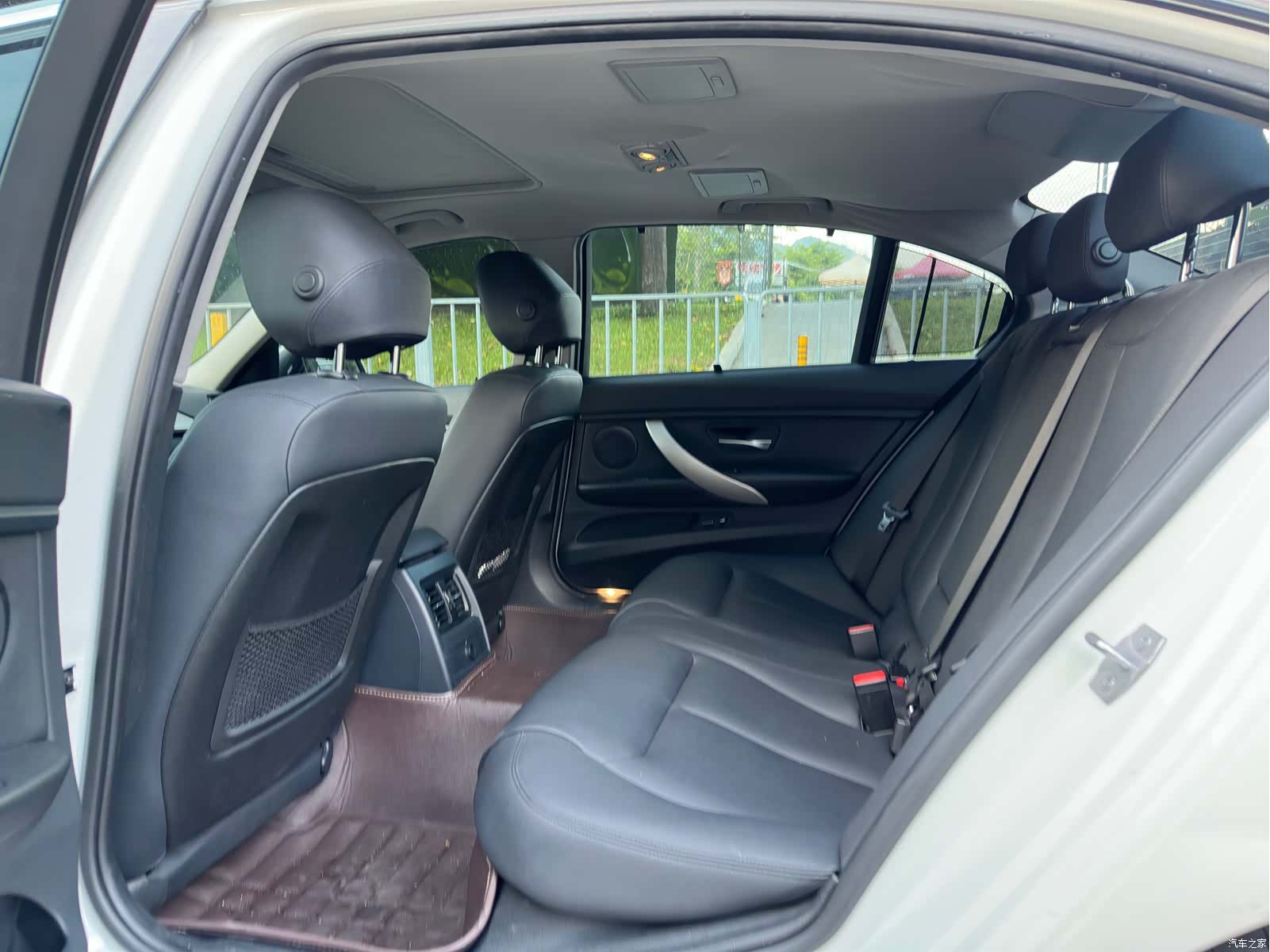 BMW 3 Series, 2014 10
