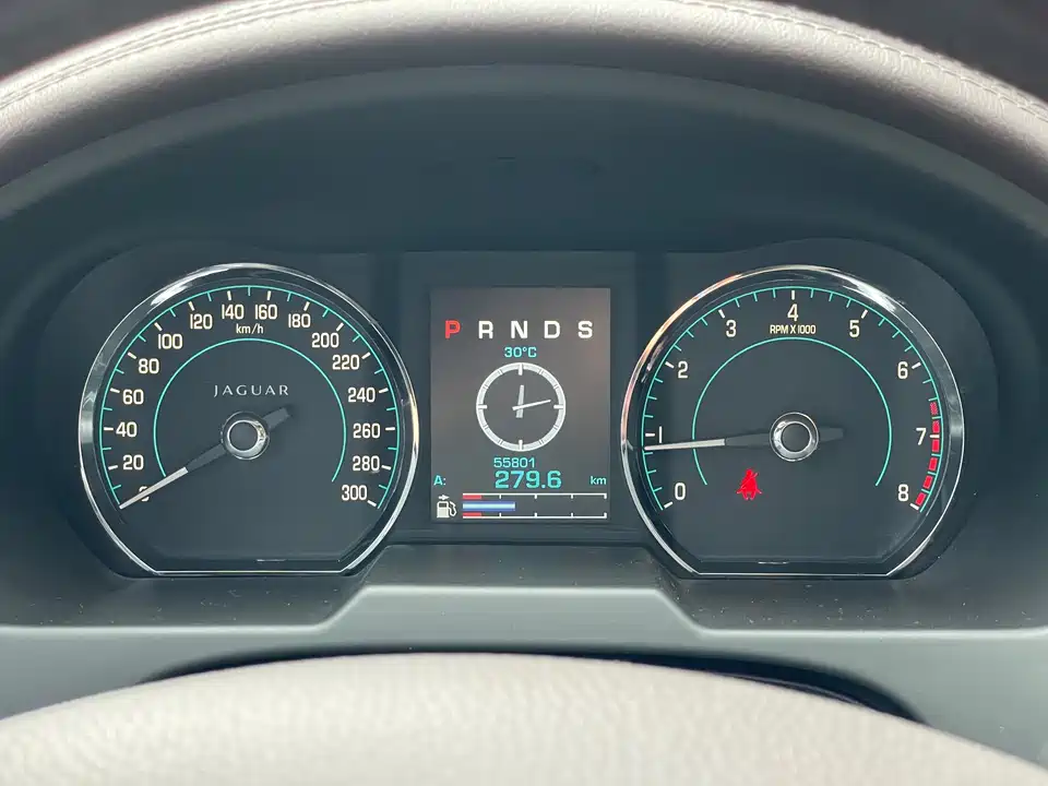 Jaguar XF