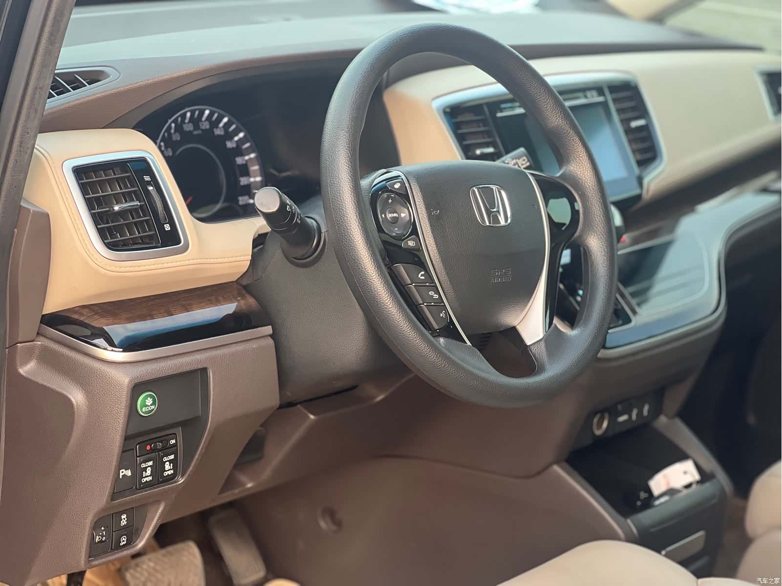Honda Odyssey, 2016 12