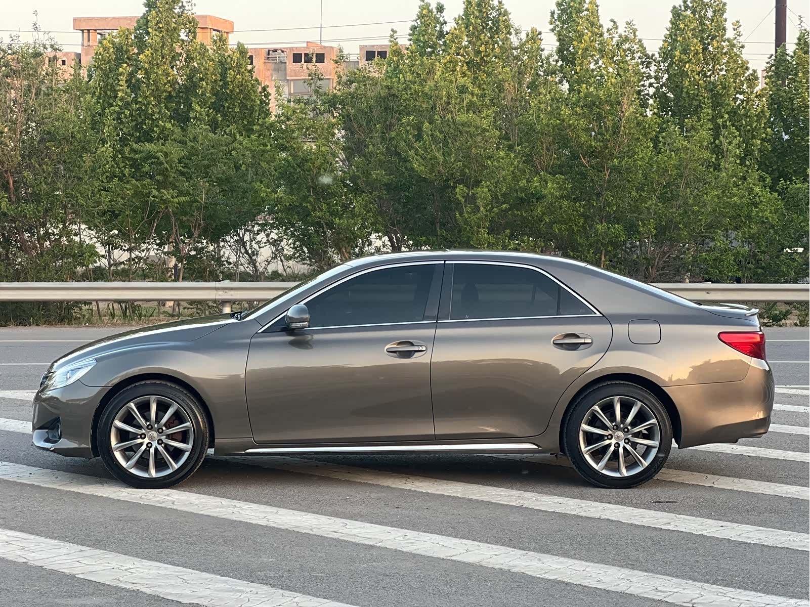 Toyota 2.5V, 2015 16