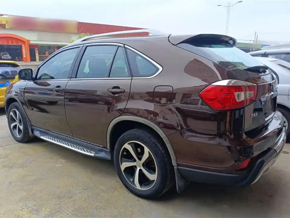 BYD S7