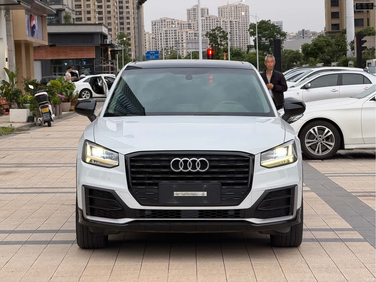 Audi Q2L, 2019 2